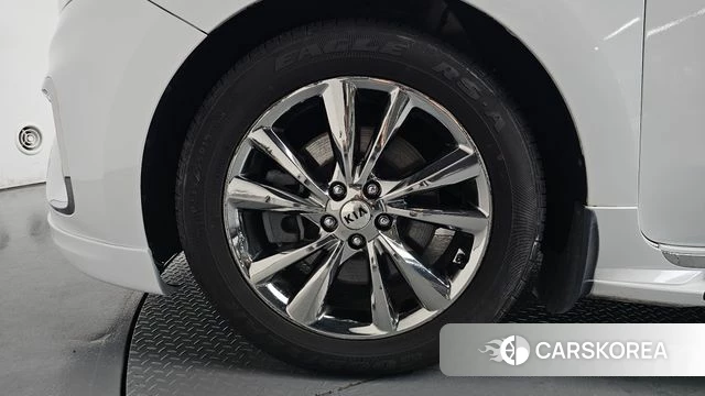 Kia The New Carnival id 4568525 из Кореи 32