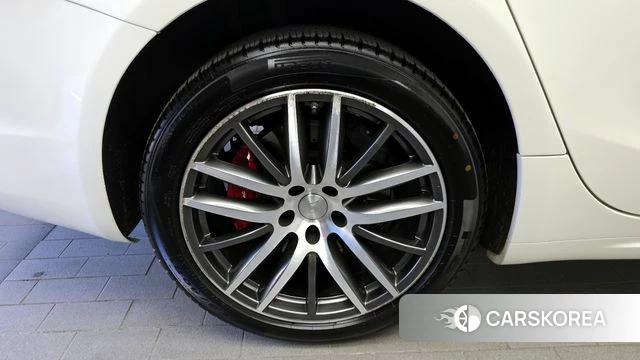 Maserati Ghibli id 3898923 из Кореи 15