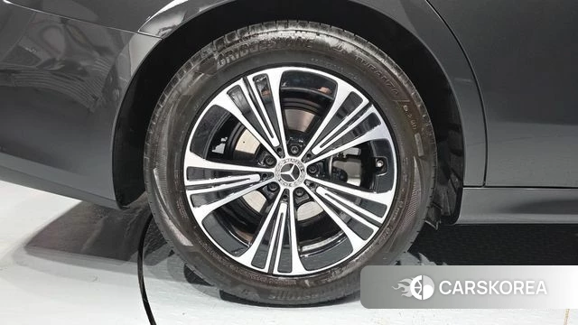 Mercedes-Benz E-Class W214 id 4229792 из Кореи 31