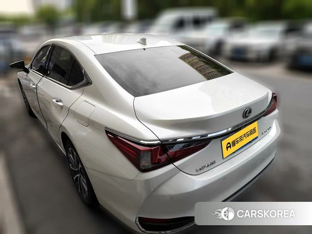 Lexus ES 2022 Белый из Китая, фото 5