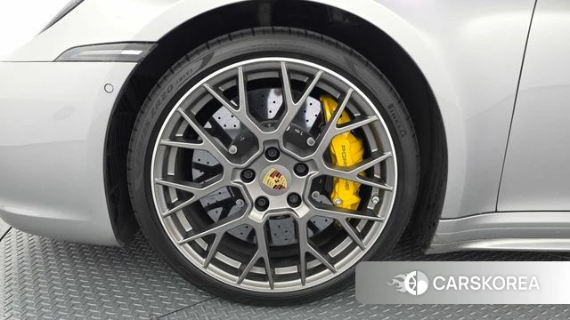 Porsche 911(992) id 4906149 из Кореи 15