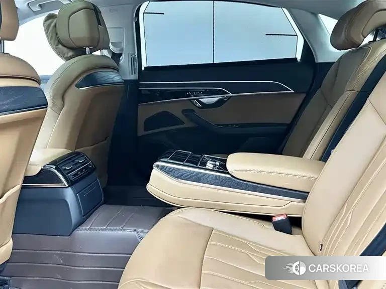 Audi A8 id 4515347 из Китая 10