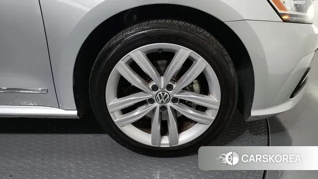 Volkswagen The New Passat id 3520361 из Кореи 15