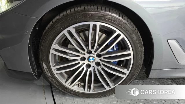 BMW 5 Series (G30) id 3965968 из Кореи 15