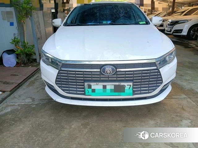 BYD Qin Yu 2023 Белый из Китая, фото 6