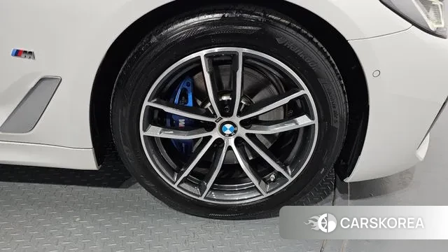 BMW 5 Series (G30) id 3389333 из Кореи 15