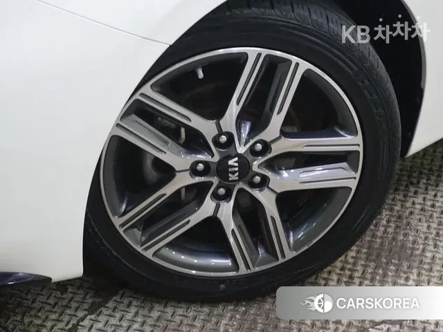 Kia Come New K3 id 3000218 из Кореи 15