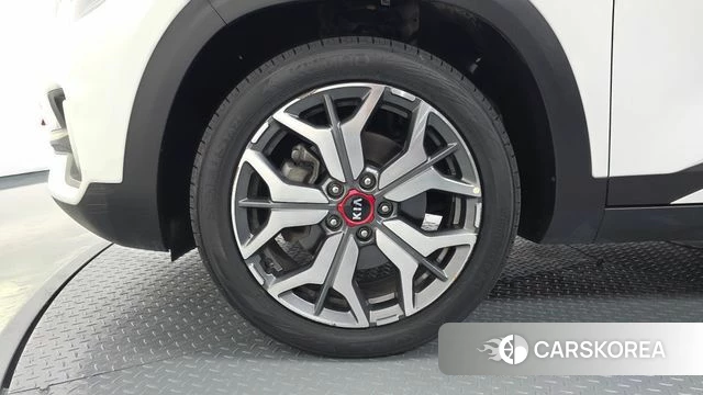 Kia Seltos id 4642034 из Кореи 15