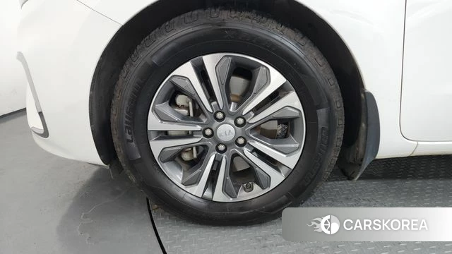 Kia The New Carnival id 4615306 из Кореи 29