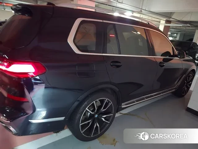 BMW X7 (G07) 2021 Черный двухцветный из Кореи, фото 6