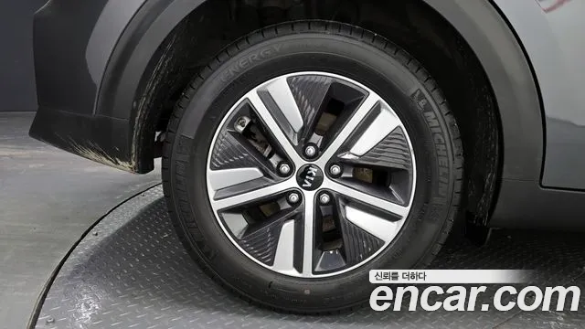 Kia The New Niro id 2671927 из Кореи 15