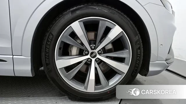 Audi Q8 (4M) id 2980057 из Кореи 15