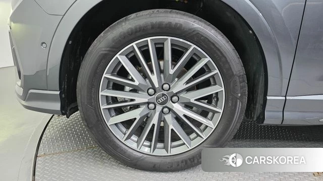 Audi Q3 (F3) id 4549883 из Кореи 26