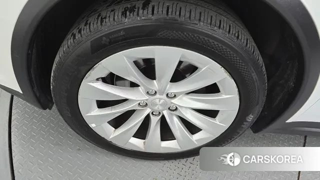 Tesla Model X id 3282596 из Кореи 15