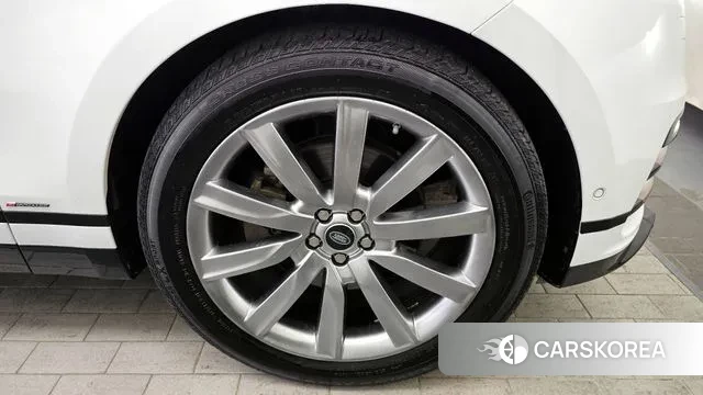 Land Rover Range Rover Velar id 3641188 из Кореи 15