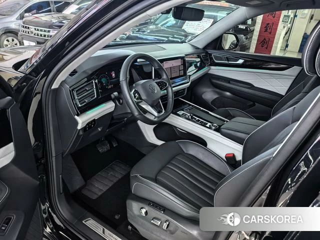 Volkswagen Tourang 2024 Черный из Китая, фото 5