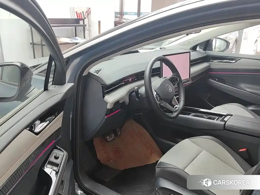 Volkswagen ID.7 VIZZION 2024 Silver/gray из Китая, фото 5