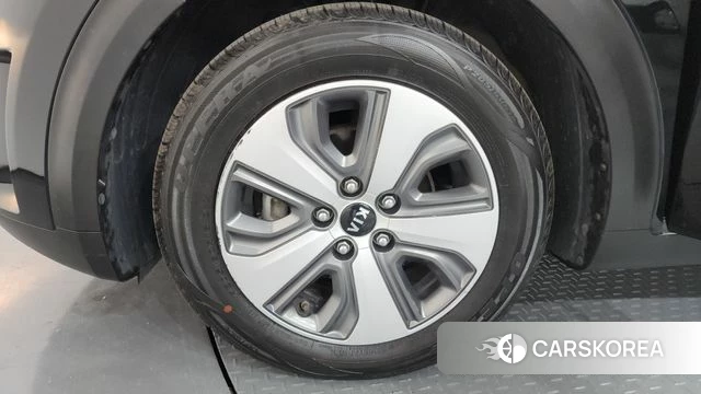 Kia Niro id 4295015 из Кореи 28