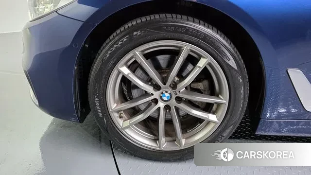 BMW 5 Series (G30) id 3741852 из Кореи 15