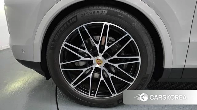 Porsche Cayenne (PO536) id 4635613 из Кореи 29