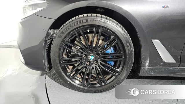 BMW 5 Series (G30) id 3233233 из Кореи 15