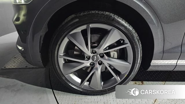 Genesis GV70 id 4186934 из Кореи 29