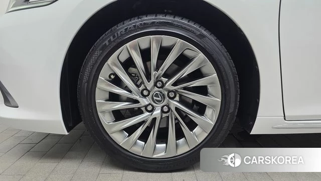 Lexus ES300h 7th generation id 4725055 из Кореи 29