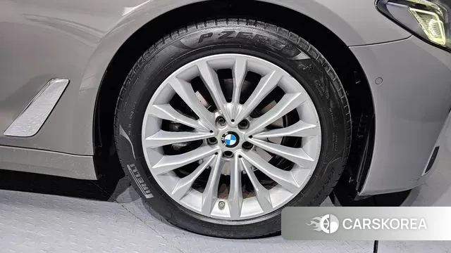 BMW 5 Series (G30) id 3707611 из Кореи 15