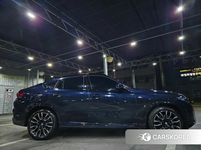BMW X6 (G06) 2025 Черный из Кореи, фото 5
