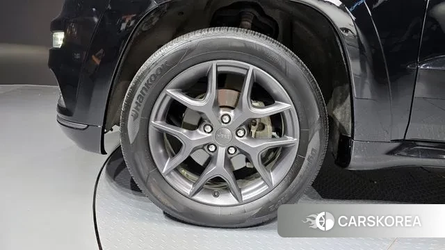 Jeep Grand Cherokee id 3128981 из Кореи 15