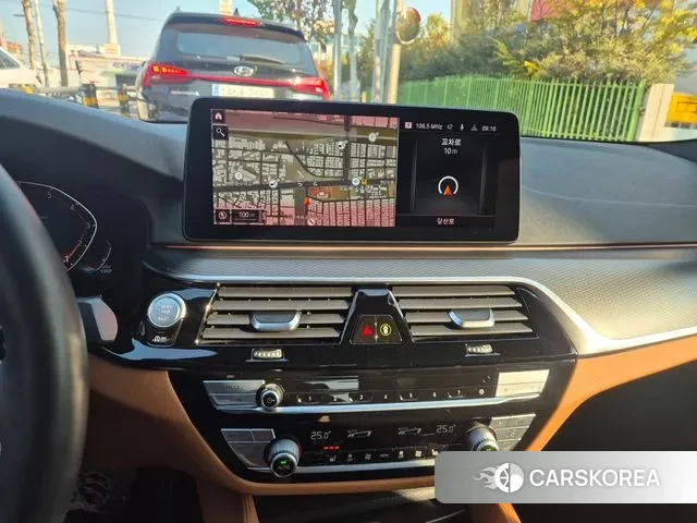 BMW 5 Series (G30) id 3399097 из Кореи 9