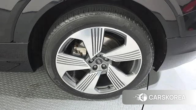 Audi e-Tron id 3676064 из Кореи 15