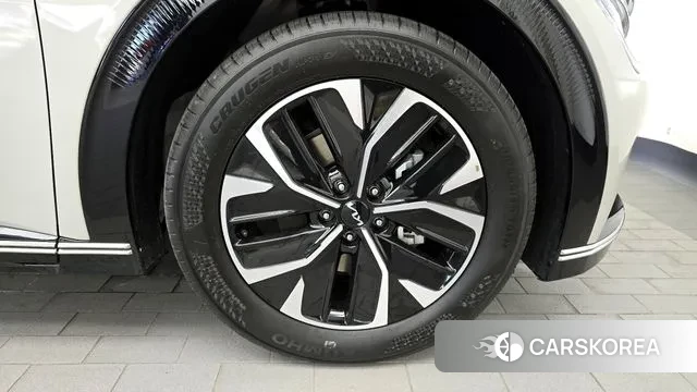 Kia EV6 id 3109940 из Кореи 15