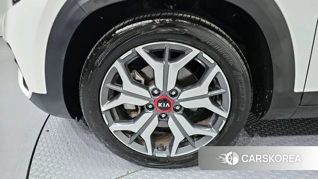 Kia Seltos id 4250682 из Кореи 29