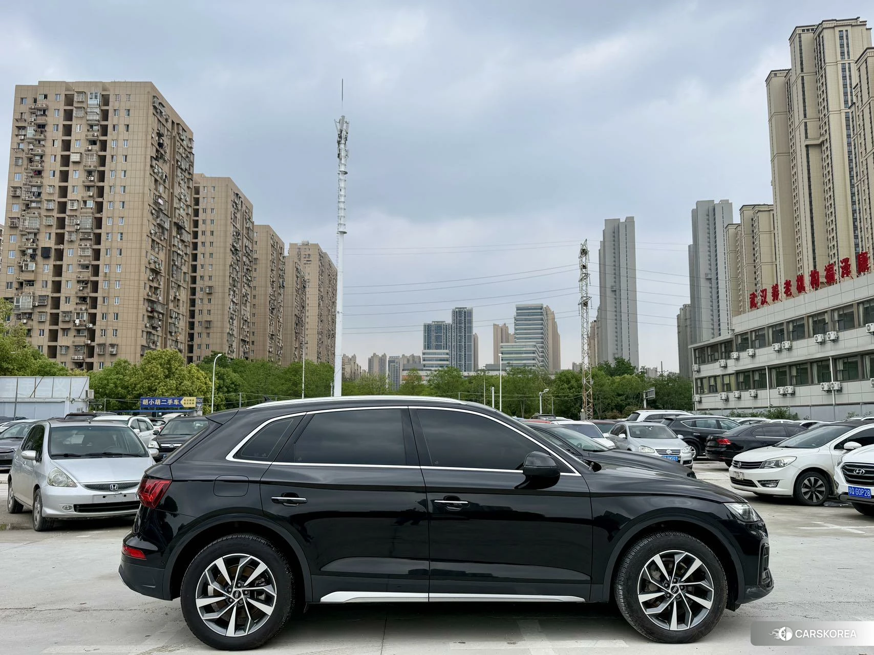 Audi Q5L id 4514851 из Китая 12