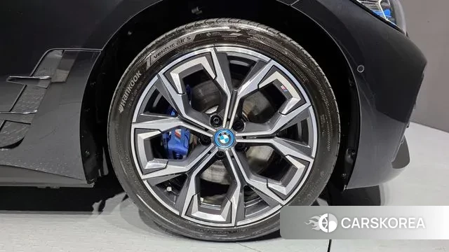 BMW i4 id 3477944 из Кореи 15