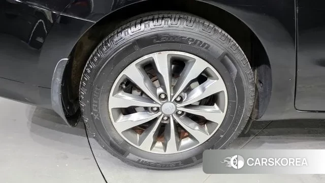 Kia All New Carnival id 3520650 из Кореи 15