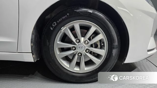 Hyundai The New Avante AD id 3936613 из Кореи 15