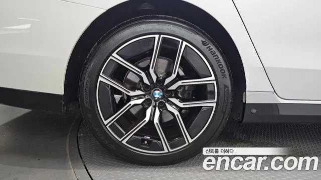 BMW 7 Series (G70) id 2879075 из Кореи 15