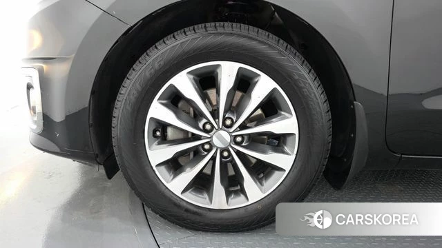 Kia All New Carnival id 4596449 из Кореи 15