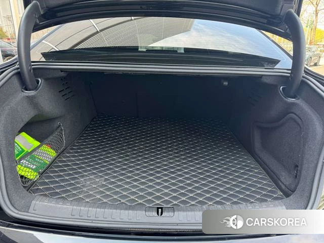 Audi A6L 2021 Черный из Китая, фото 5