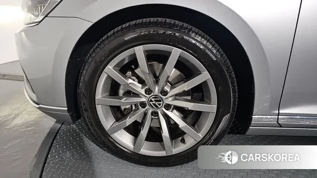 Volkswagen Passat GT (B8) id 3401319 из Кореи 15