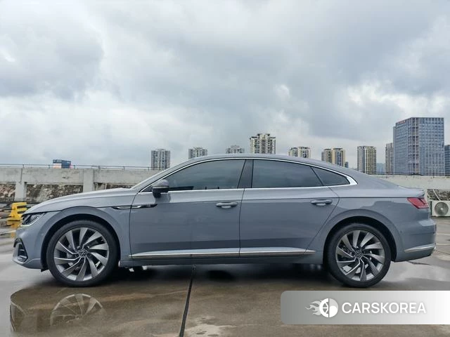 Volkswagen CC 2024 Темно-серый из Китая, фото 5