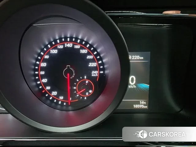 Hyundai Avante (CN7) id 3291624 из Кореи 13