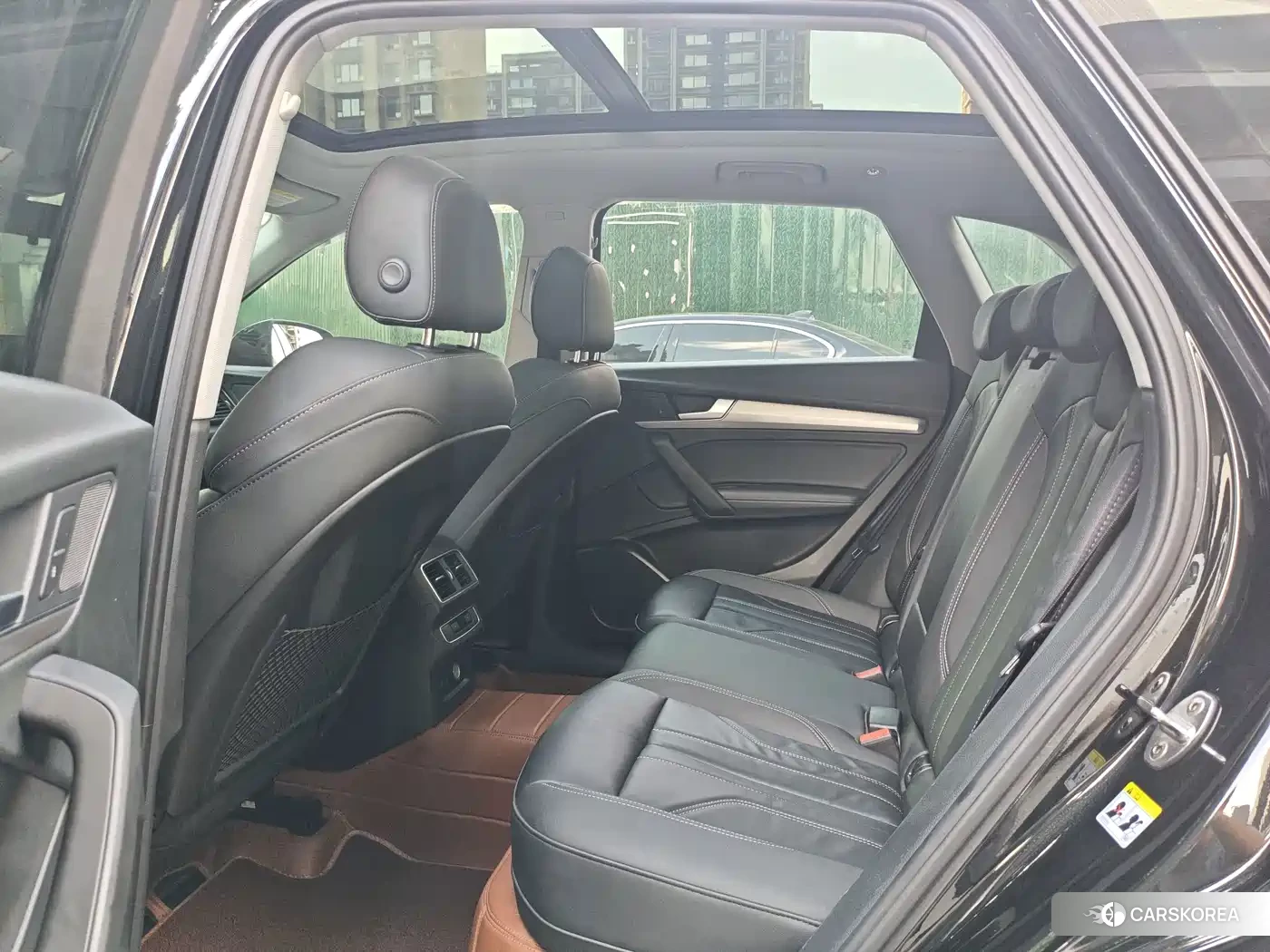 Audi Q5L 2022 Черный из Китая, фото 6
