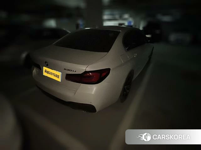 BMW 5 series 2022 Белый из Китая, фото 5