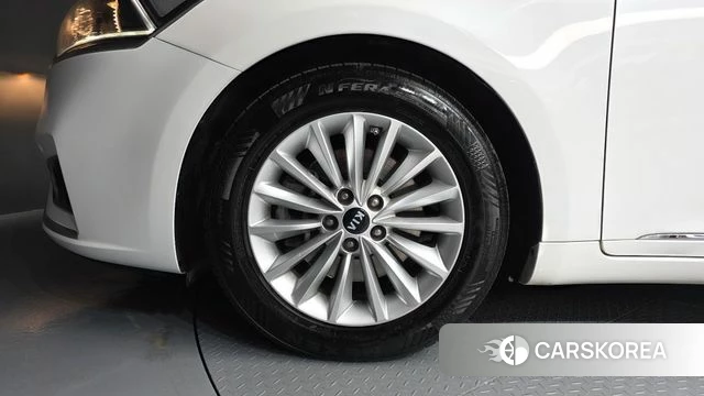 Kia Come New K7 id 3886434 из Кореи 15