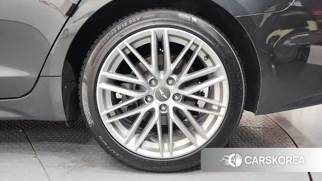 Genesis G70 id 3692584 из Кореи 15