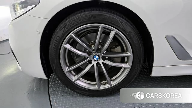 BMW 5 Series (G30) id 4285427 из Кореи 30