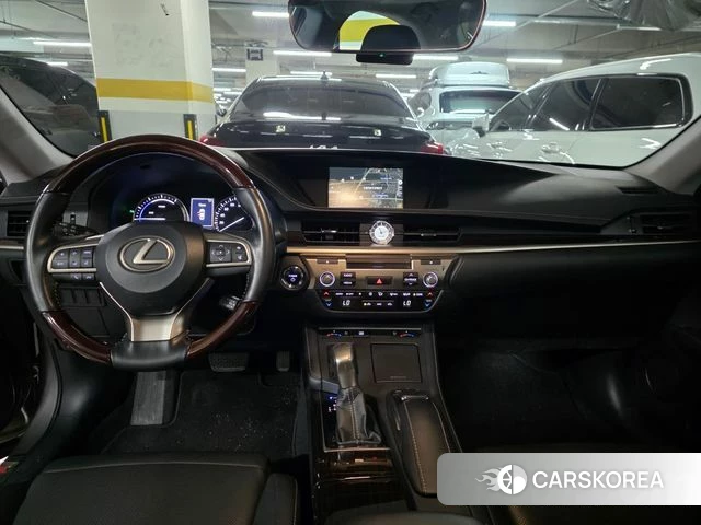 Lexus New ES300h 2018 Серый из Кореи, фото 6